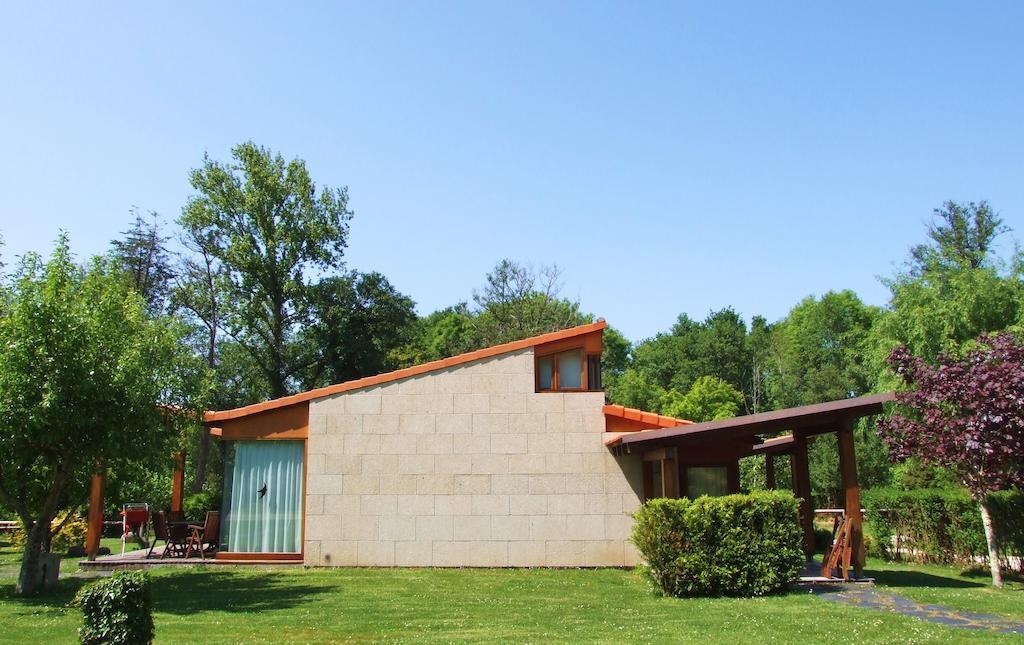 Bungalow Camping Los Manzanos Санта-Круз-де-Олейрос Екстер'єр фото