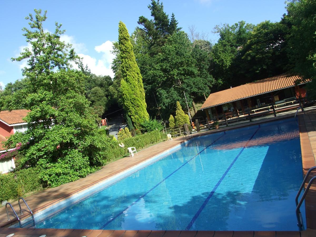 Bungalow Camping Los Manzanos Санта-Круз-де-Олейрос Екстер'єр фото